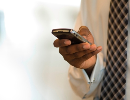 Uso de celular particular: vendedor deve conhecer regras