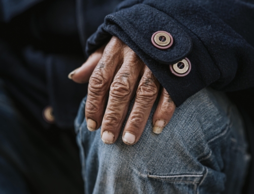 Etarismo contra bancários: Conheça a lei e combata a discriminação por idade